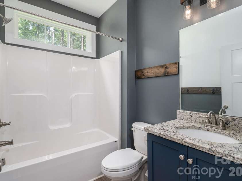 511 Carter Trail, Lincolnton, NC 28092.  MLS# CAR4413142, YatesRealty ID 43210. 