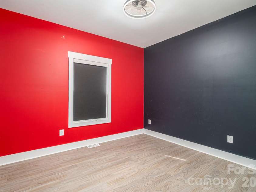 511 Carter Trail, Lincolnton, NC 28092.  MLS# CAR4413142, YatesRealty ID 43210. 