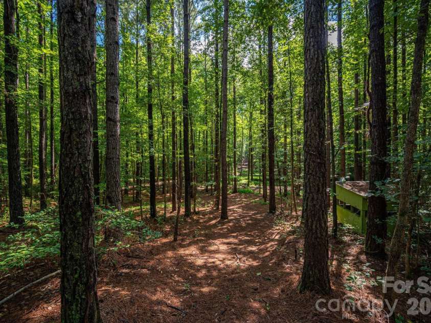 511 Carter Trail, Lincolnton, NC 28092.  MLS# CAR4413142, YatesRealty ID 43210. 
