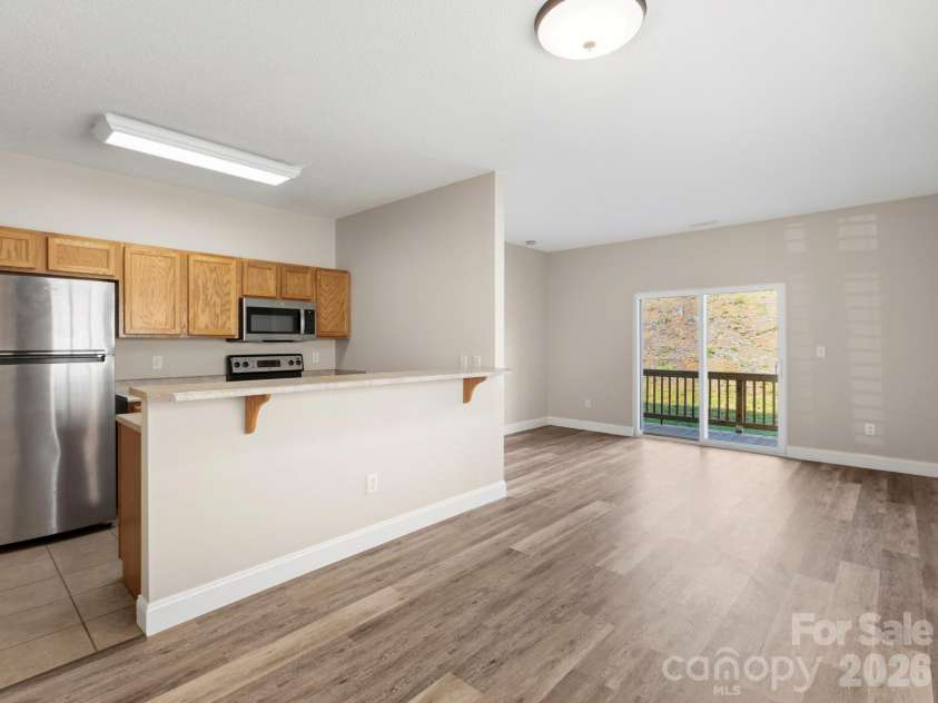 43 Foxden Drive, Fletcher, NC 28732.  MLS# CAR4396841, YatesRealty ID 43213. 
