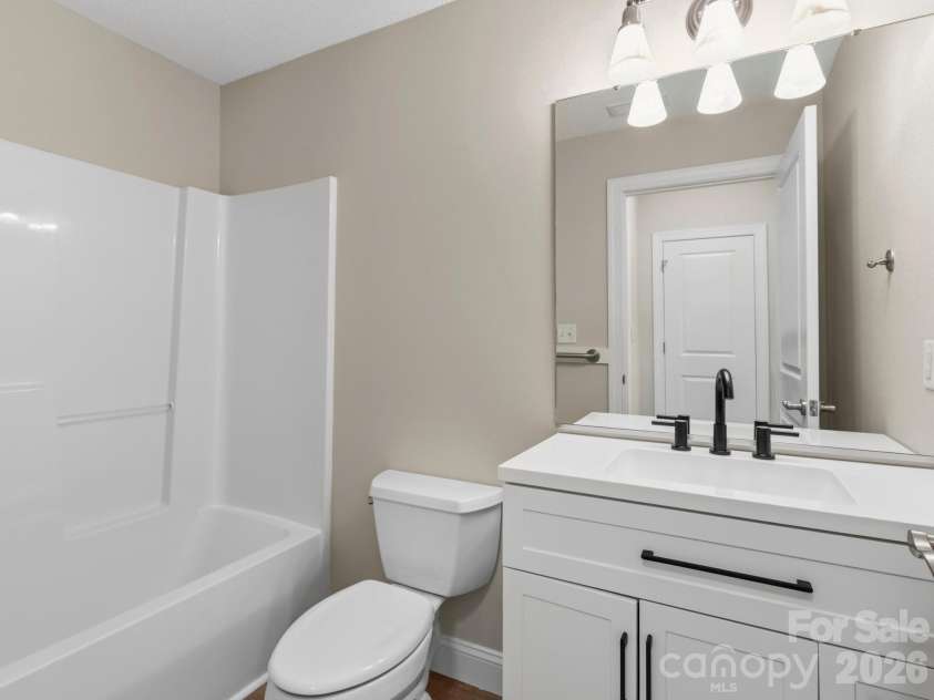 43 Foxden Drive, Fletcher, NC 28732.  MLS# CAR4396841, YatesRealty ID 43213. 