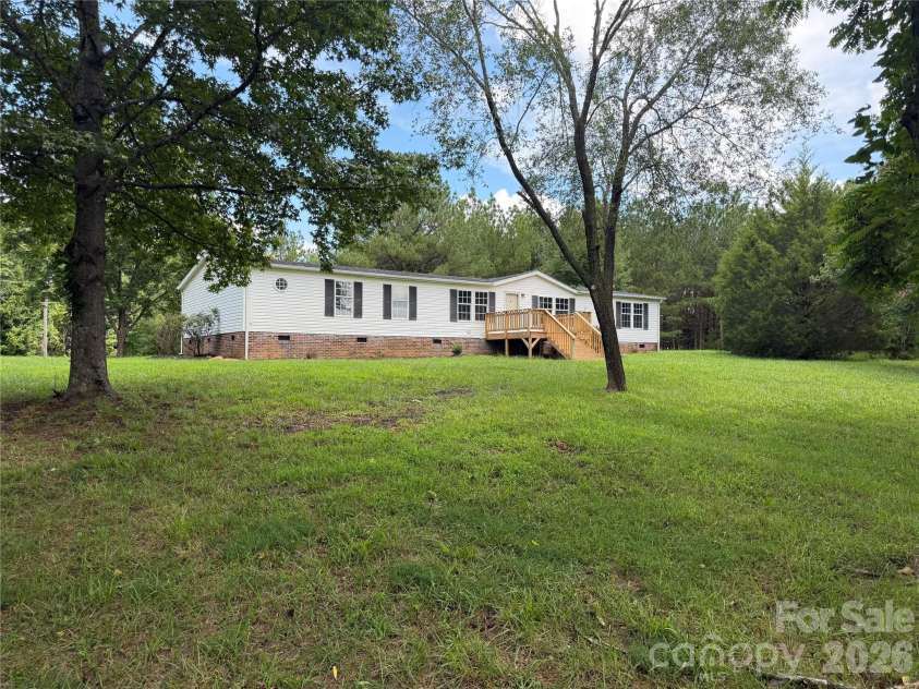 2521 Gaffney Road, Mooresboro, NC 28114.  MLS# CAR4409707, YatesRealty ID 43215. 