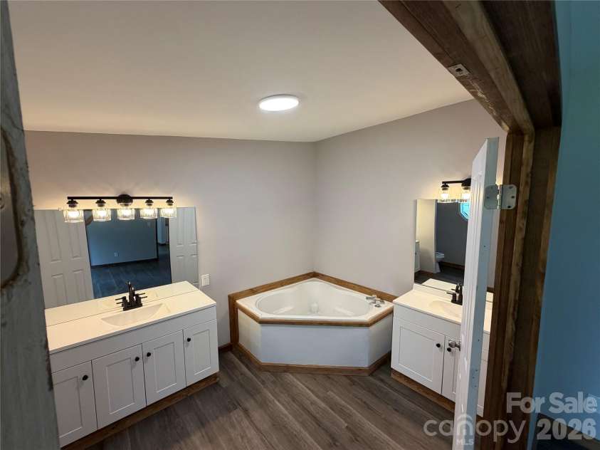 2521 Gaffney Road, Mooresboro, NC 28114.  MLS# CAR4409707, YatesRealty ID 43215. 