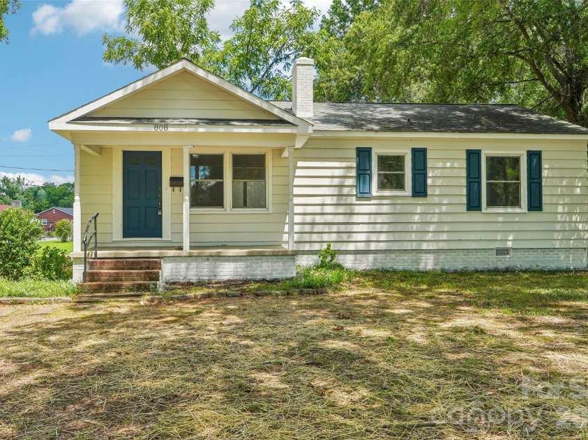 808 Lowery Street, Shelby, NC 28152.  MLS# CAR4413554, YatesRealty ID 43216. 