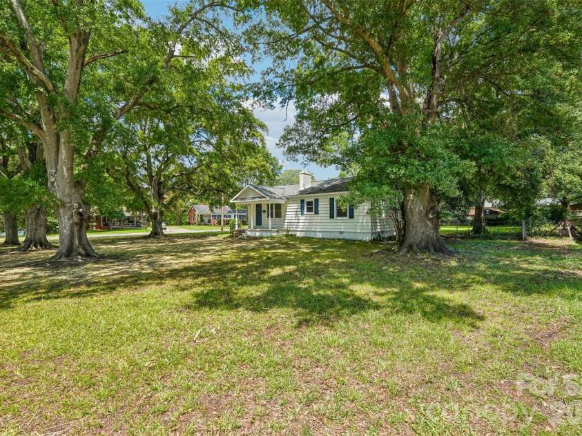 808 Lowery Street, Shelby, NC 28152.  MLS# CAR4413554, YatesRealty ID 43216. 