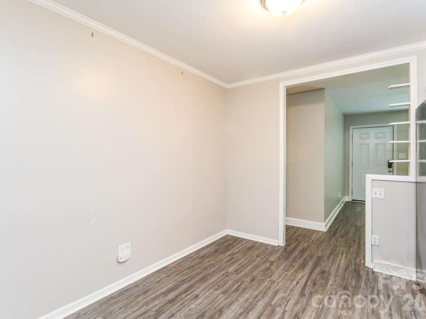 6424 Springfield Drive, Charlotte, NC 28212.  MLS# CAR4413387, YatesRealty ID 43217. 