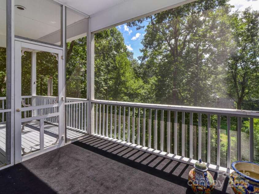 206 Glenroy Court, Flat Rock, NC 28731.  MLS# CAR4260641, YatesRealty ID 4322. 