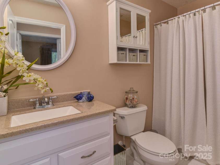 206 Glenroy Court, Flat Rock, NC 28731.  MLS# CAR4260641, YatesRealty ID 4322. 