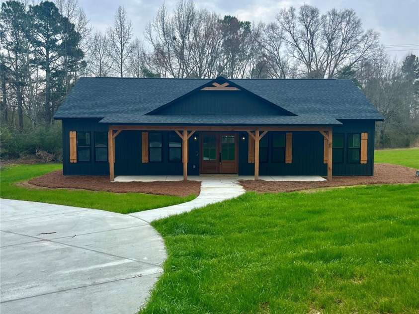 230 Doc Garris Road, Lancaster, SC 29720.  MLS# CAR4289398, YatesRealty ID 4322. 
