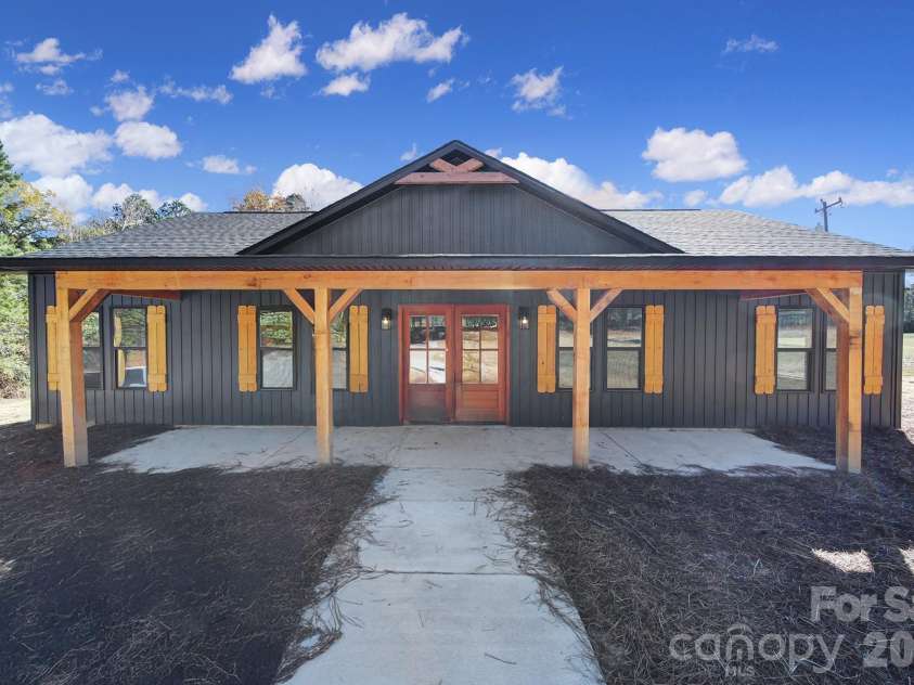 230 Doc Garris Road, Lancaster, SC 29720.  MLS# CAR4289398, YatesRealty ID 4322. 