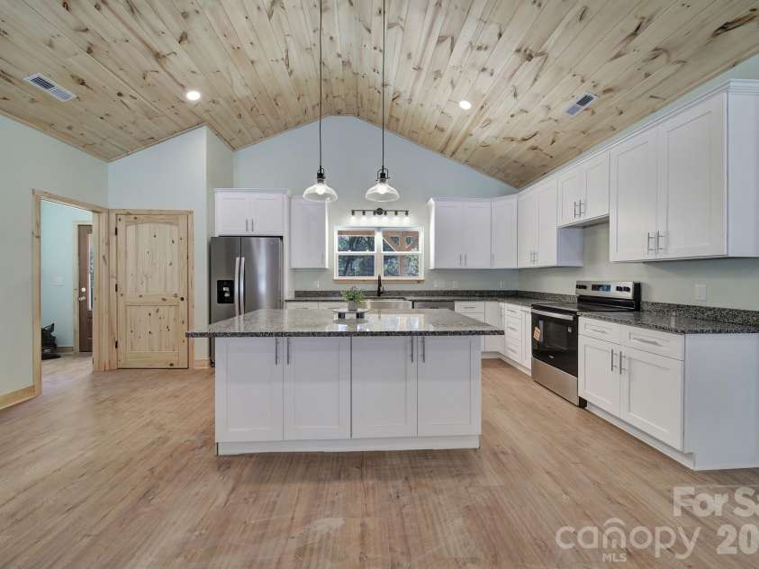 230 Doc Garris Road, Lancaster, SC 29720.  MLS# CAR4289398, YatesRealty ID 4322. 