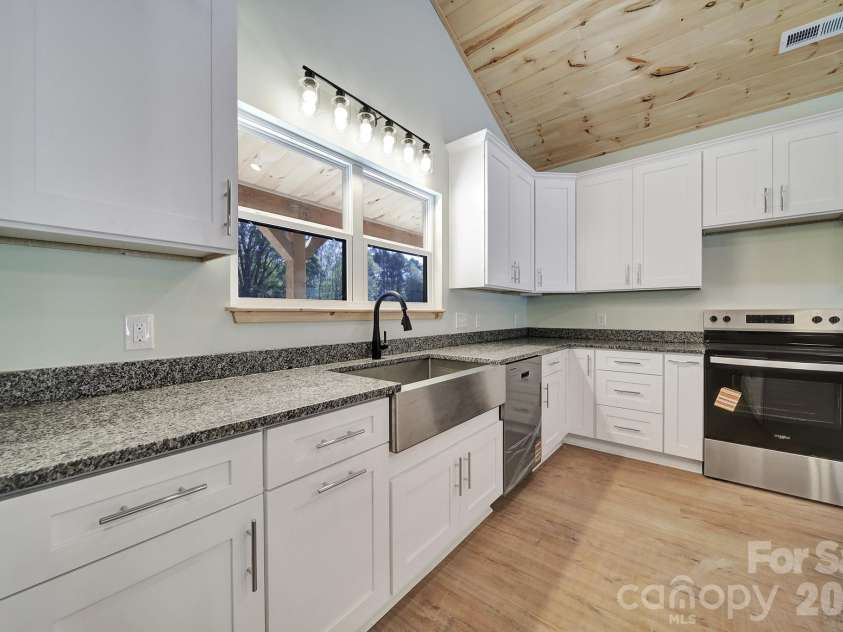 230 Doc Garris Road, Lancaster, SC 29720.  MLS# CAR4289398, YatesRealty ID 4322. 