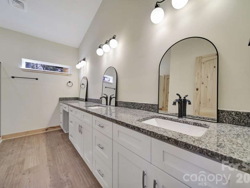230 Doc Garris Road, Lancaster, SC 29720.  MLS# CAR4289398, YatesRealty ID 4322. 