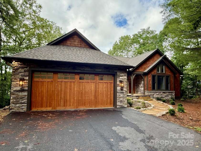 5039 Connestee Trail, Brevard, NC 28712.  MLS# CAR4324412, YatesRealty ID 4322. 
