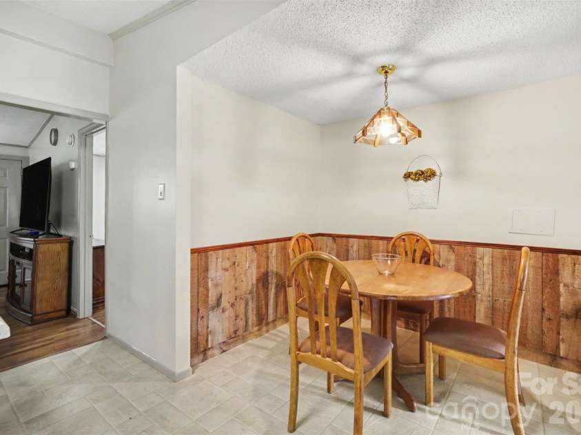104 Main Street, Belmont, NC 28012.  MLS# CAR4408838, YatesRealty ID 43221. 