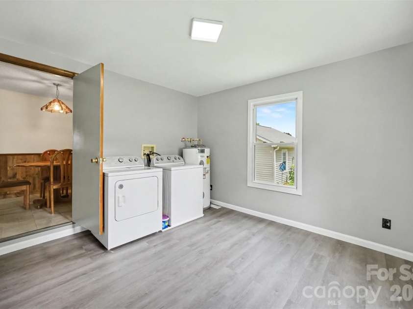 104 Main Street, Belmont, NC 28012.  MLS# CAR4408838, YatesRealty ID 43221. 
