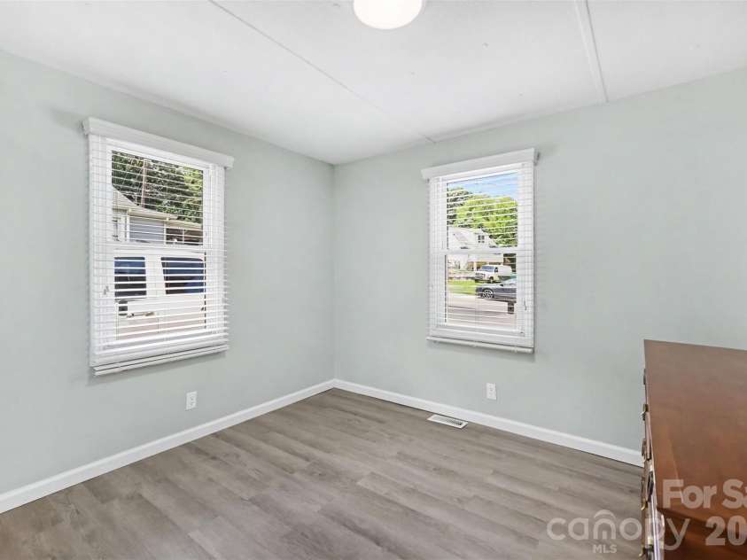 104 Main Street, Belmont, NC 28012.  MLS# CAR4408838, YatesRealty ID 43221. 