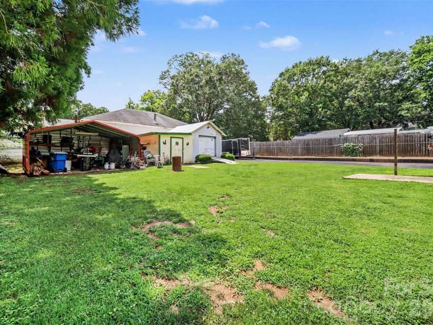 104 Main Street, Belmont, NC 28012.  MLS# CAR4408838, YatesRealty ID 43221. 