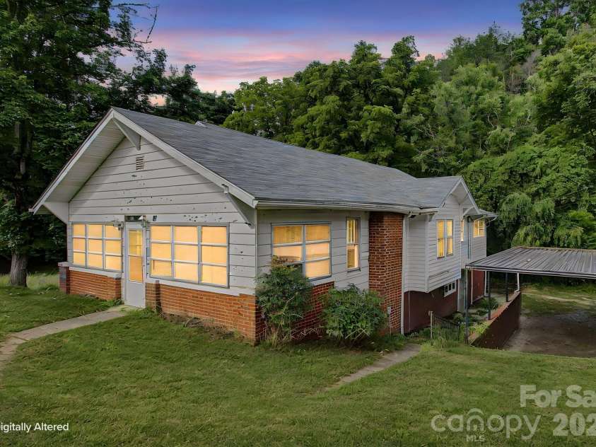 47 Stone Cottage Road, Mars Hill, NC 28754.  MLS# CAR4413320, YatesRealty ID 43222. 