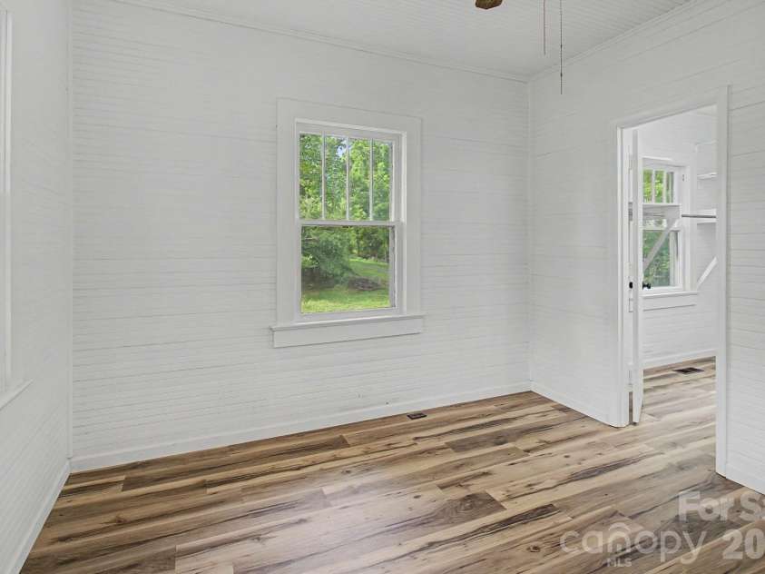 47 Stone Cottage Road, Mars Hill, NC 28754.  MLS# CAR4413320, YatesRealty ID 43222. 