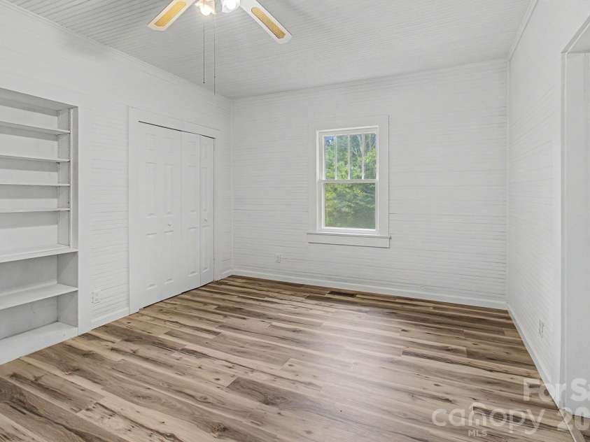 47 Stone Cottage Road, Mars Hill, NC 28754.  MLS# CAR4413320, YatesRealty ID 43222. 