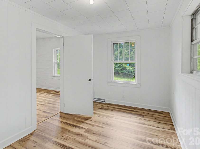 47 Stone Cottage Road, Mars Hill, NC 28754.  MLS# CAR4413320, YatesRealty ID 43222. 