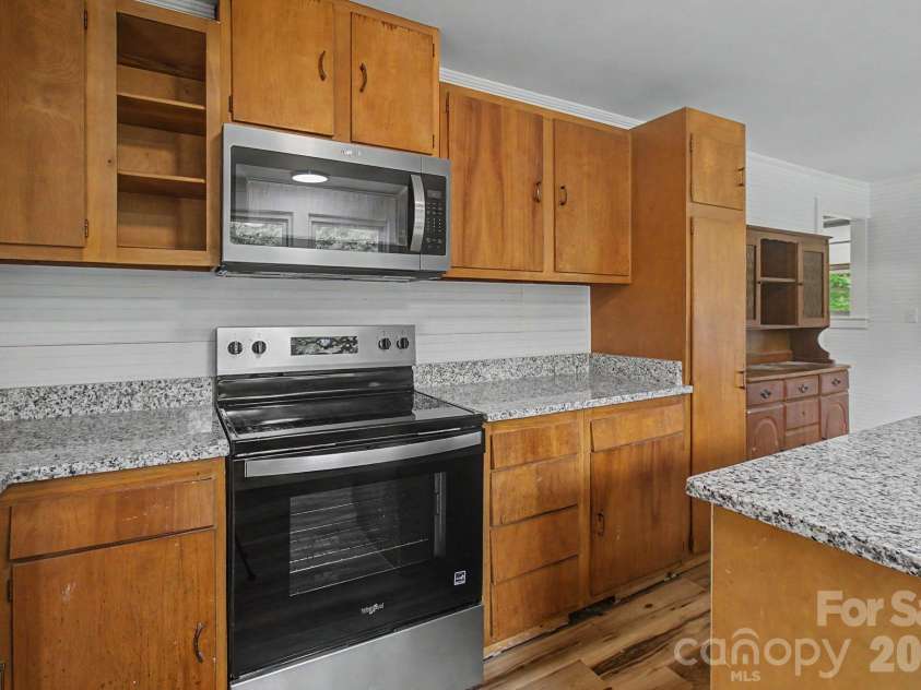 47 Stone Cottage Road, Mars Hill, NC 28754.  MLS# CAR4413320, YatesRealty ID 43222. 