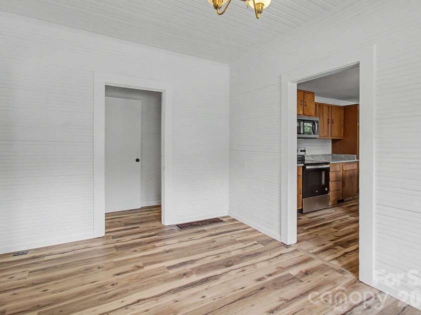 47 Stone Cottage Road, Mars Hill, NC 28754.  MLS# CAR4413320, YatesRealty ID 43222. 