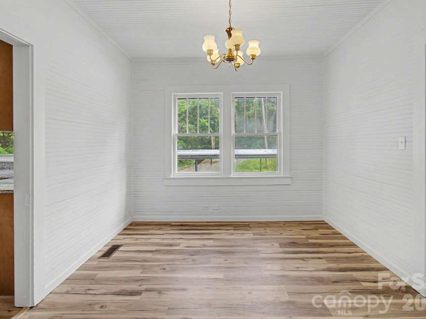 47 Stone Cottage Road, Mars Hill, NC 28754.  MLS# CAR4413320, YatesRealty ID 43222. 