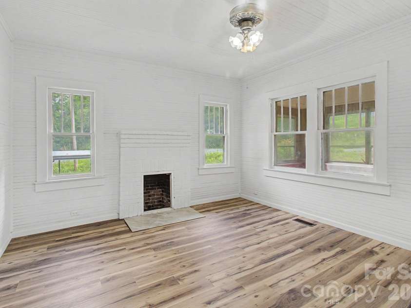 47 Stone Cottage Road, Mars Hill, NC 28754.  MLS# CAR4413320, YatesRealty ID 43222. 