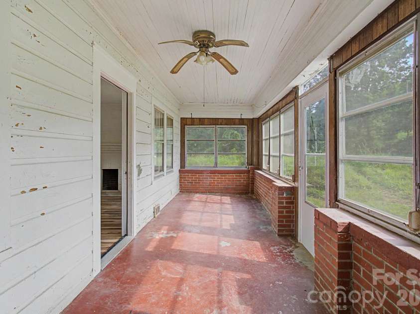 47 Stone Cottage Road, Mars Hill, NC 28754.  MLS# CAR4413320, YatesRealty ID 43222. 