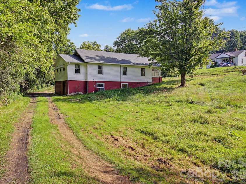 47 Stone Cottage Road, Mars Hill, NC 28754.  MLS# CAR4413320, YatesRealty ID 43222. 