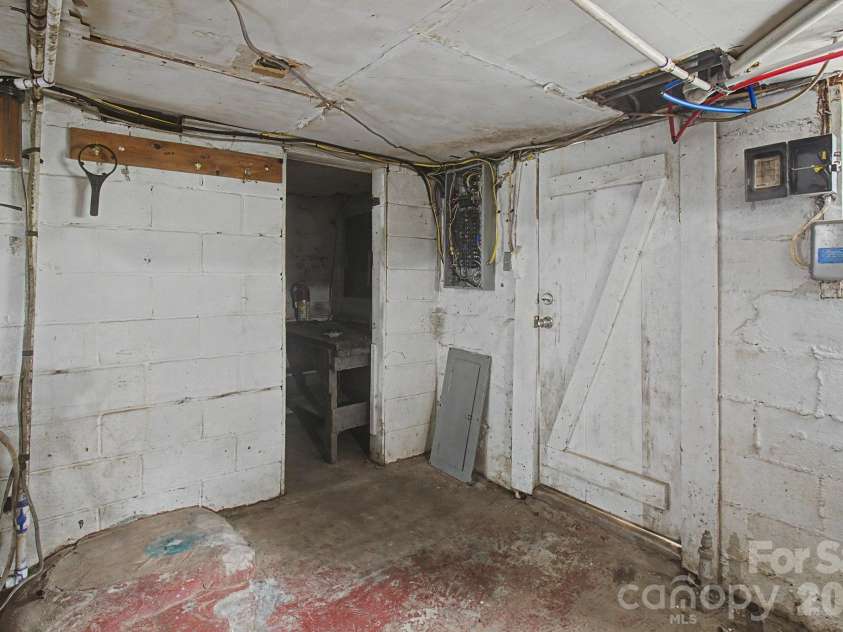 47 Stone Cottage Road, Mars Hill, NC 28754.  MLS# CAR4413320, YatesRealty ID 43222. 