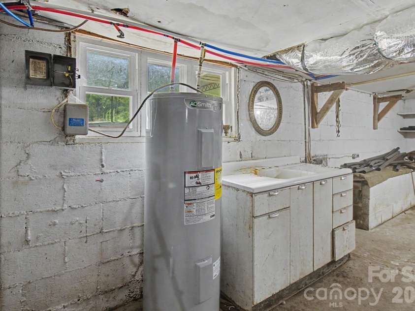 47 Stone Cottage Road, Mars Hill, NC 28754.  MLS# CAR4413320, YatesRealty ID 43222. 