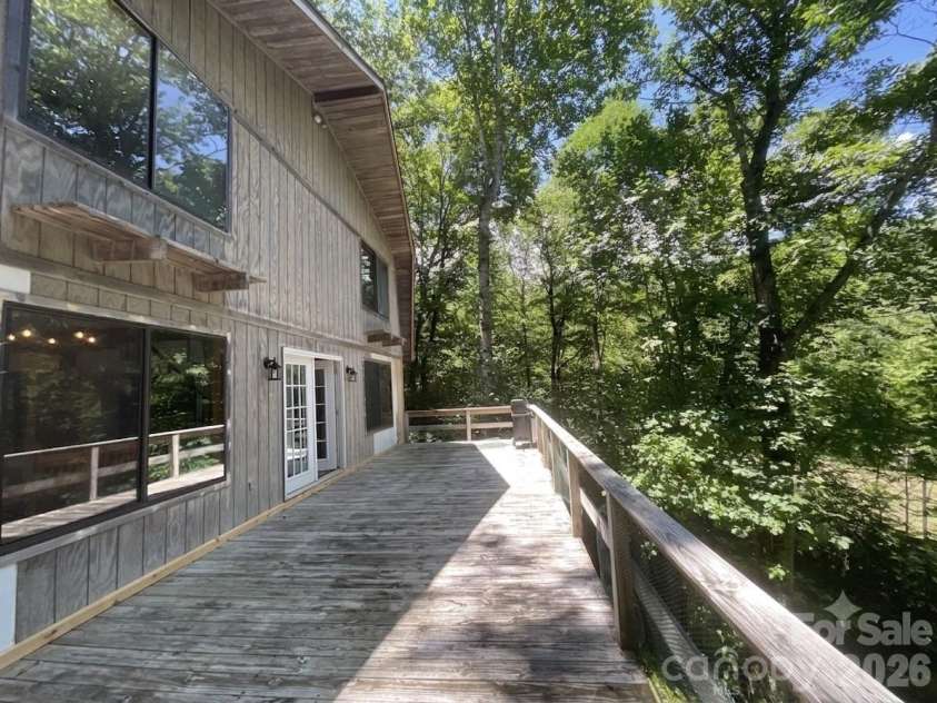 903 Winter Star Loop, Burnsville, NC 28714.  MLS# CAR4410842, YatesRealty ID 43224. 