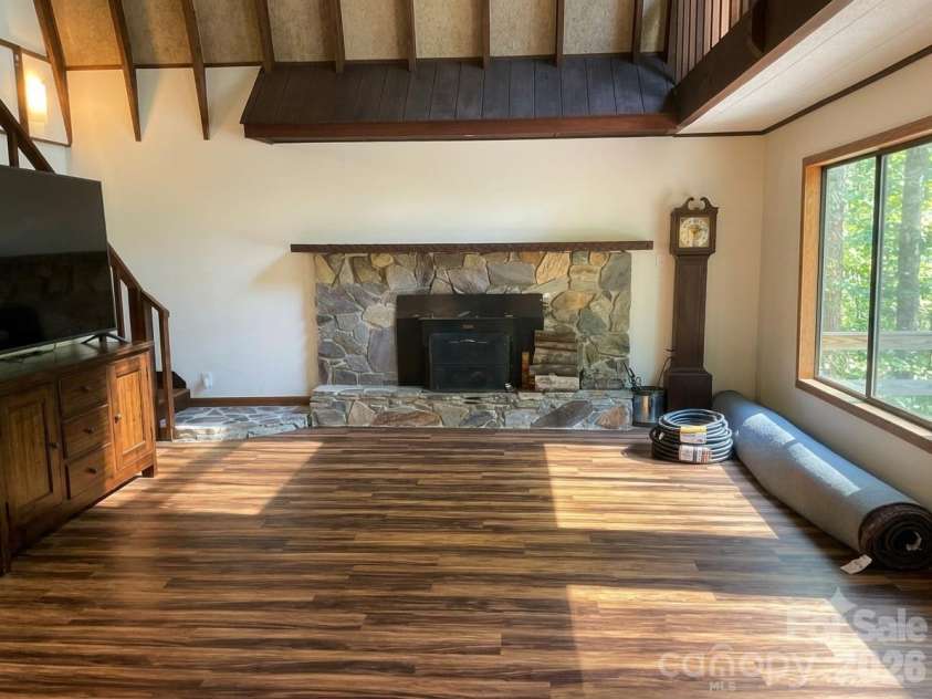 903 Winter Star Loop, Burnsville, NC 28714.  MLS# CAR4410842, YatesRealty ID 43224. 