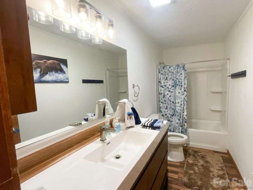 903 Winter Star Loop, Burnsville, NC 28714.  MLS# CAR4410842, YatesRealty ID 43224. 