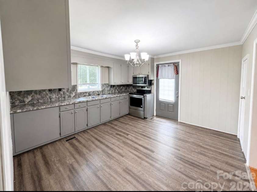 6955 Sandhill Road, Kershaw, SC 29067.  MLS# CAR4413498, YatesRealty ID 43227. 