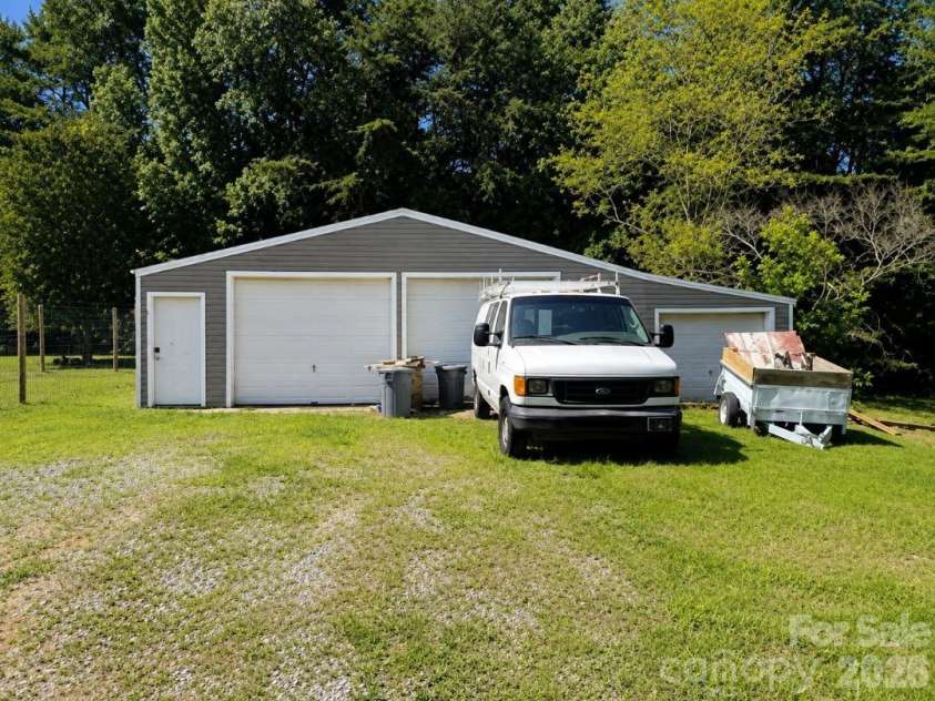 21909 Shearer Road, Davidson, NC 28036.  MLS# CAR4413071, YatesRealty ID 43228. 