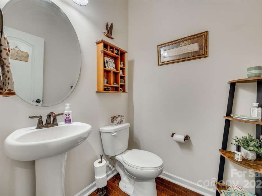 1035 Crescent Moon Drive, Fort Mill, SC 29715.  MLS# CAR4201241, YatesRealty ID 4323. Half Bath