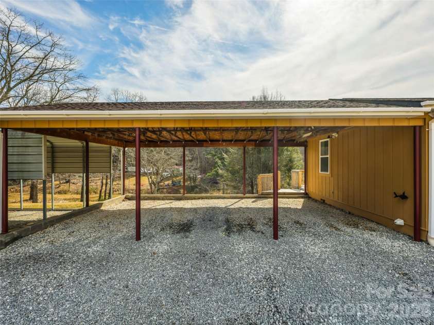 428 Jackson Road, Fletcher, NC 28732.  MLS# CAR4345226, YatesRealty ID 4323. 