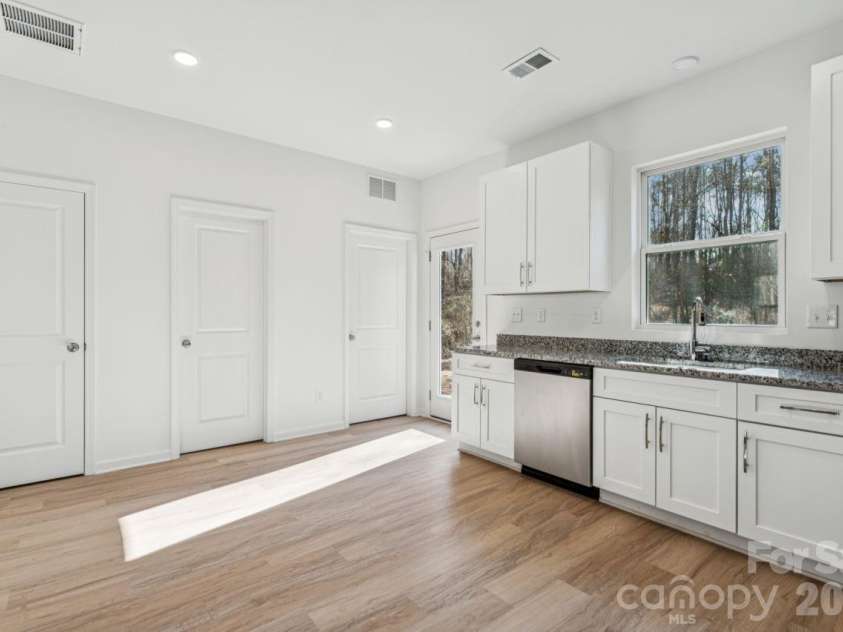 709 Hillsdale Drive, Cherryville, NC 28021.  MLS# CAR4333848, YatesRealty ID 4323. 