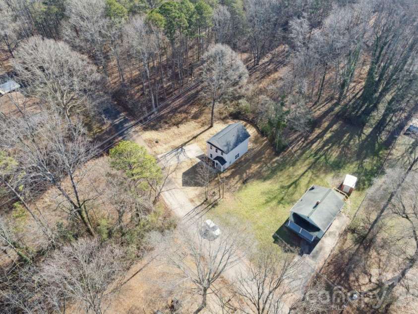 709 Hillsdale Drive, Cherryville, NC 28021.  MLS# CAR4333848, YatesRealty ID 4323. 