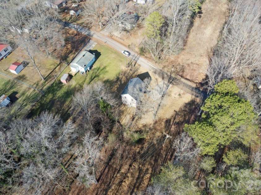 709 Hillsdale Drive, Cherryville, NC 28021.  MLS# CAR4333848, YatesRealty ID 4323. 