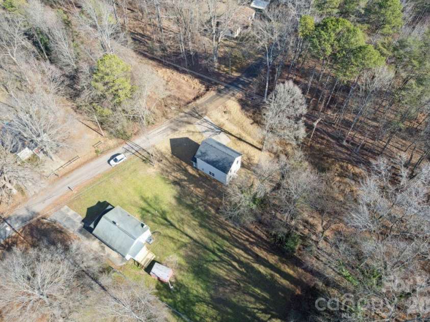 709 Hillsdale Drive, Cherryville, NC 28021.  MLS# CAR4333848, YatesRealty ID 4323. 