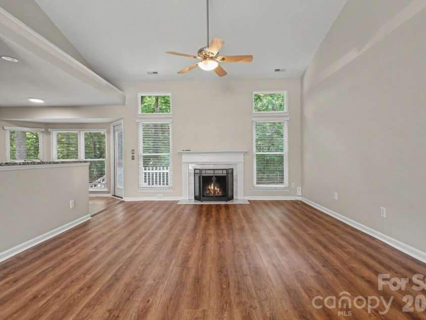16130 Amber Field Drive, Huntersville, NC 28078.  MLS# CAR4413382, YatesRealty ID 43231. 