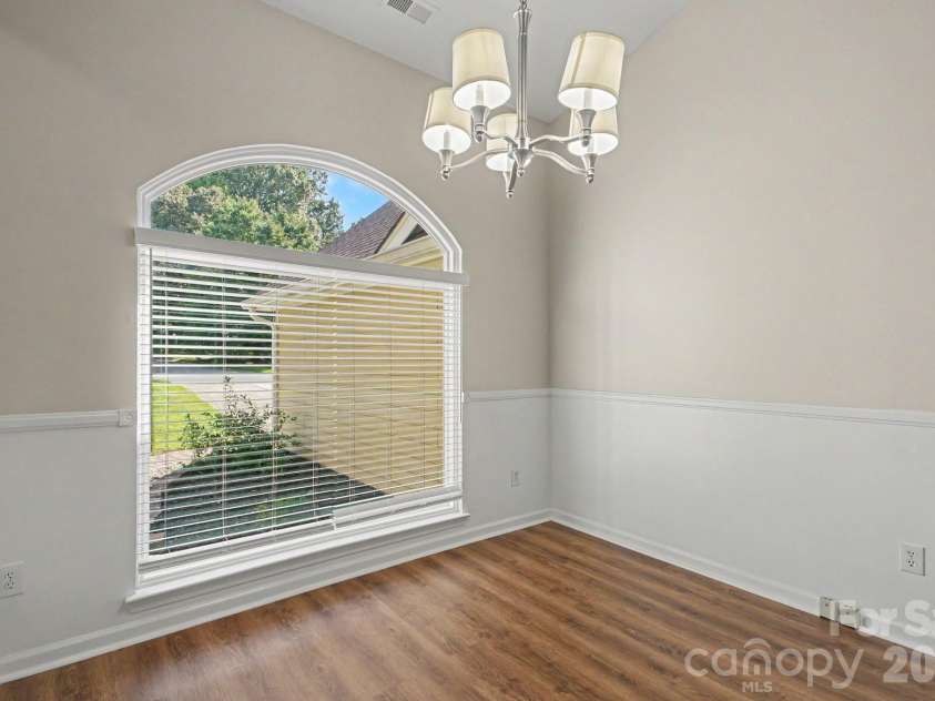 16130 Amber Field Drive, Huntersville, NC 28078.  MLS# CAR4413382, YatesRealty ID 43231. 