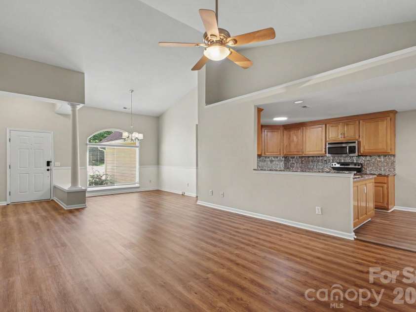 16130 Amber Field Drive, Huntersville, NC 28078.  MLS# CAR4413382, YatesRealty ID 43231. 