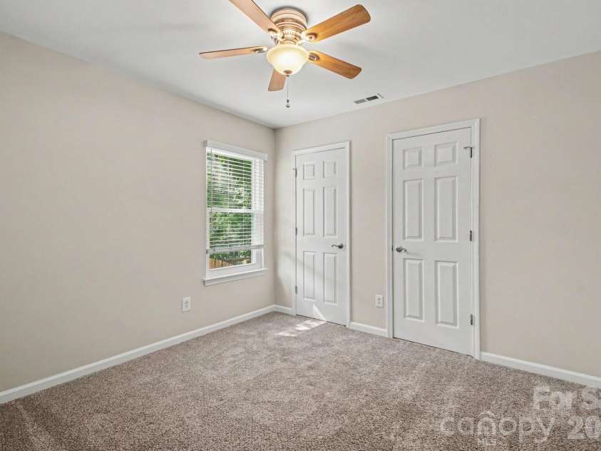 16130 Amber Field Drive, Huntersville, NC 28078.  MLS# CAR4413382, YatesRealty ID 43231. 