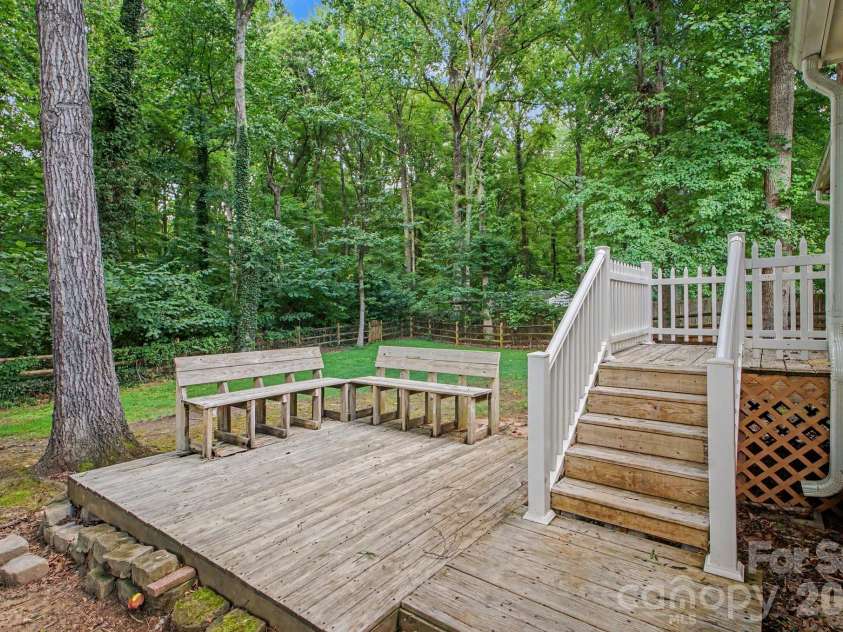 16130 Amber Field Drive, Huntersville, NC 28078.  MLS# CAR4413382, YatesRealty ID 43231. 